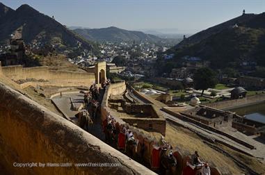 04 Fort_Amber_and Elephants,_Jaipur_DSC5022_b_H600